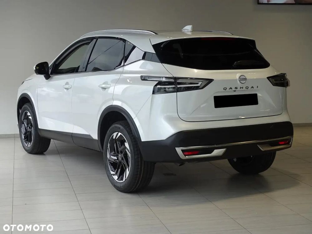 Nissan Qashqai 1.3 DIG-T MHEV N-Connecta Xtronic - 4