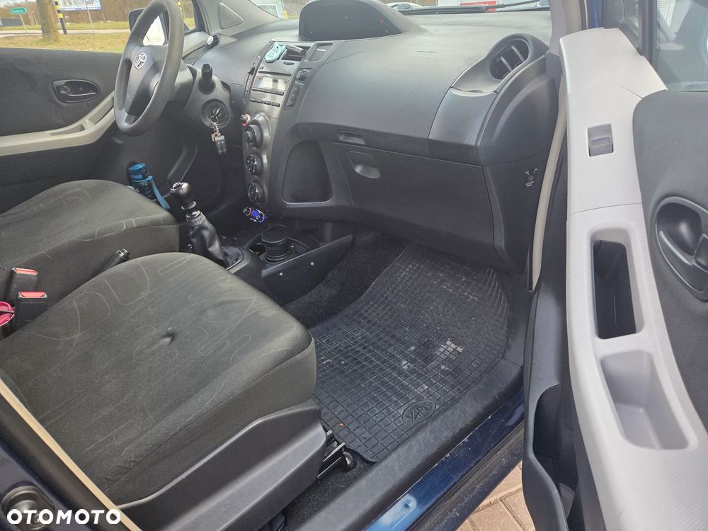 Toyota Yaris 1.33 Luna - 8