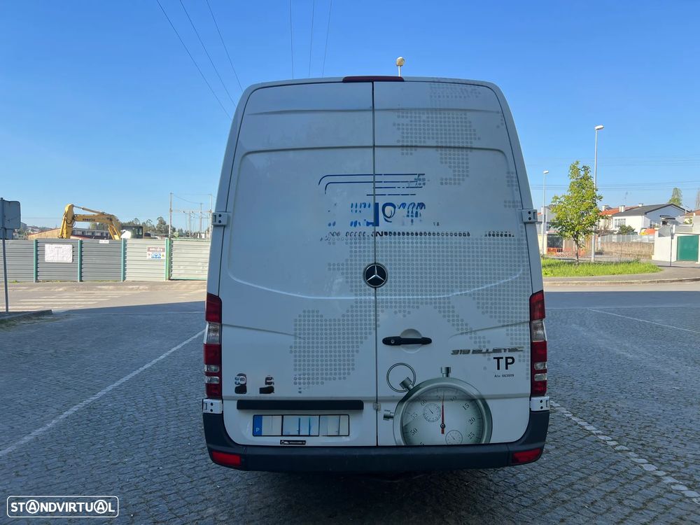Mercedes-Benz Sprinter 319 - 15
