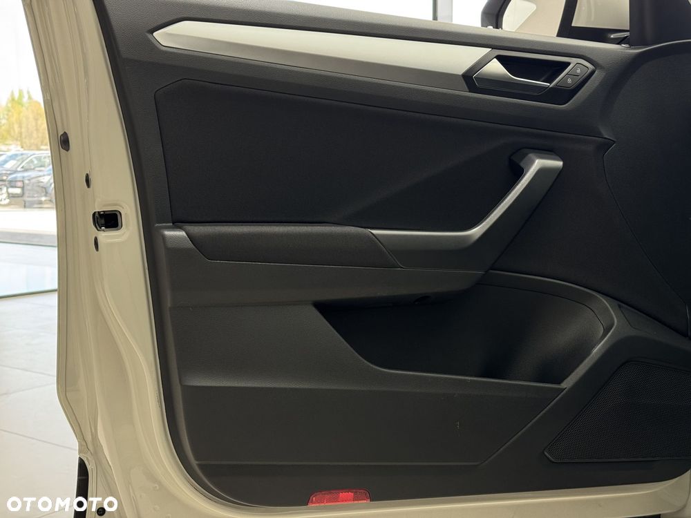 Volkswagen T-Roc - 12