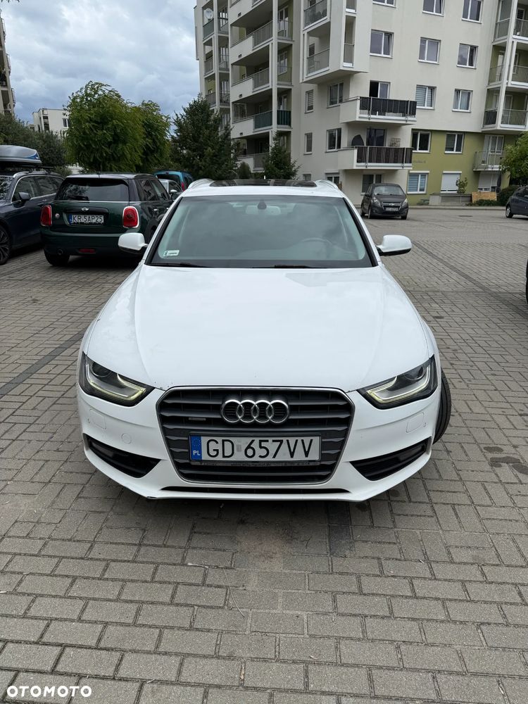 Audi A4 Avant 2.0 TDI DPF quattro S tronic Attraction - 2