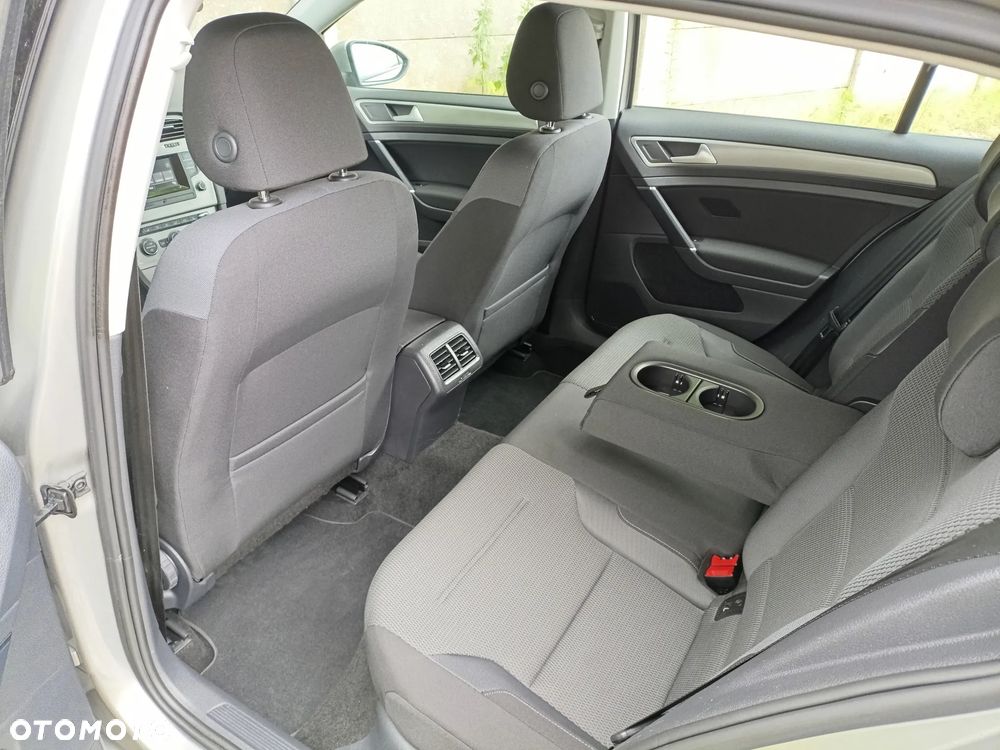 Volkswagen Golf 1.2 TSI Style - 12