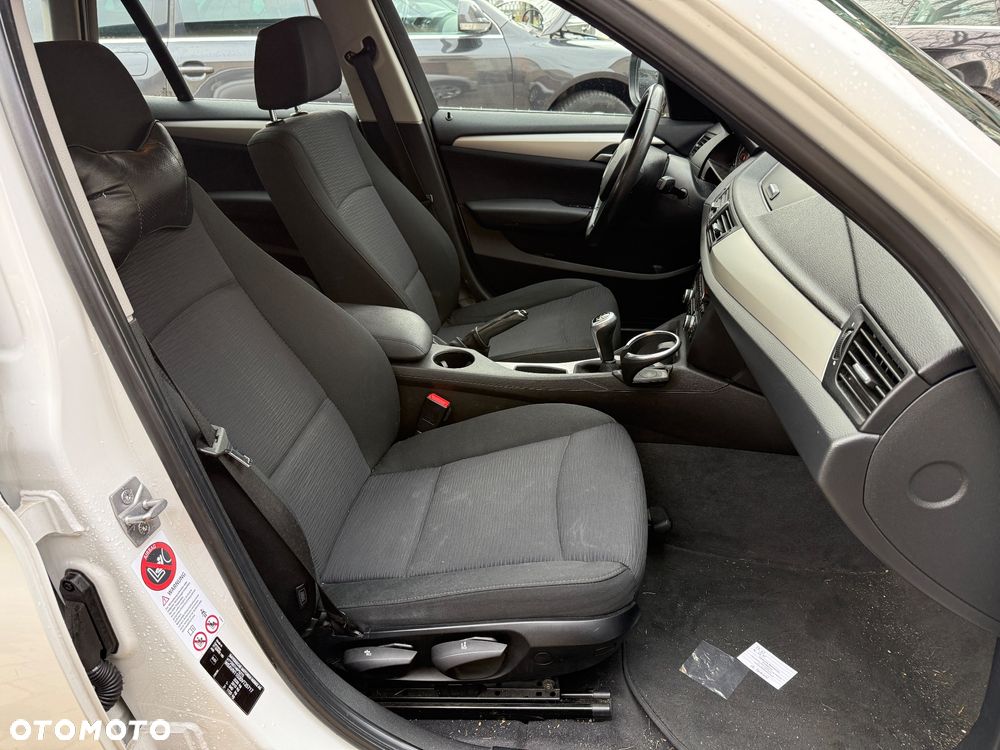 BMW X1 sDrive18d xLine - 20