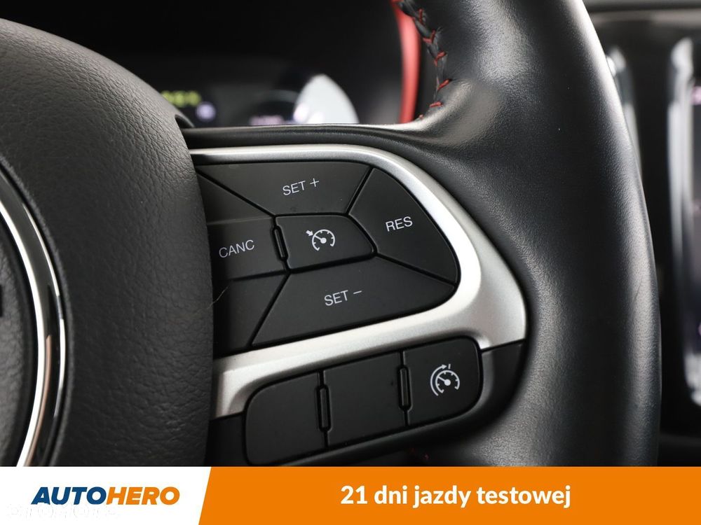 Jeep Compass - 30