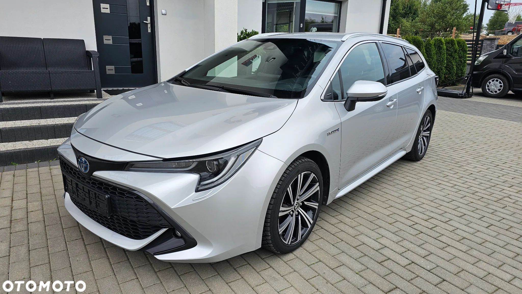 Toyota Corolla 1.8 Hybrid Business Edition - 1