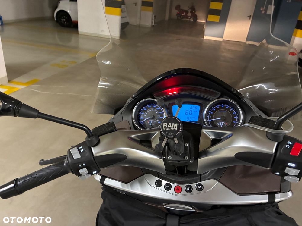 Piaggio X10 - 12