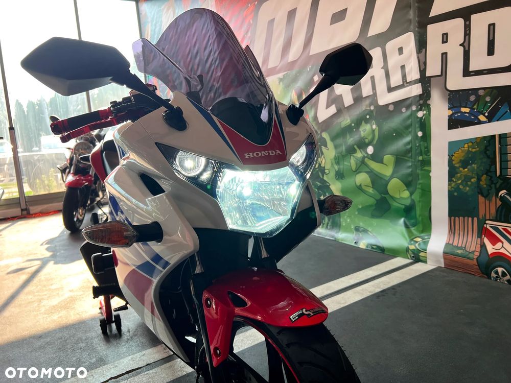 Honda CBR - 16