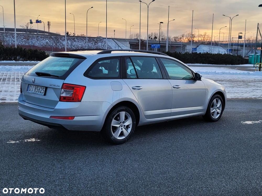 Skoda Octavia 1.6 TDI Ambition - 6