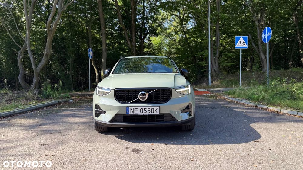 Volvo XC 40 B3 Plus Dark - 4