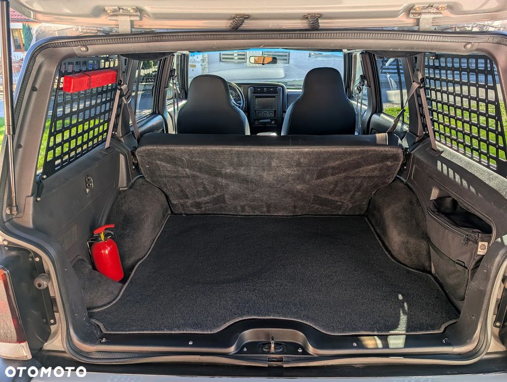 Jeep Cherokee 4.0 - 9
