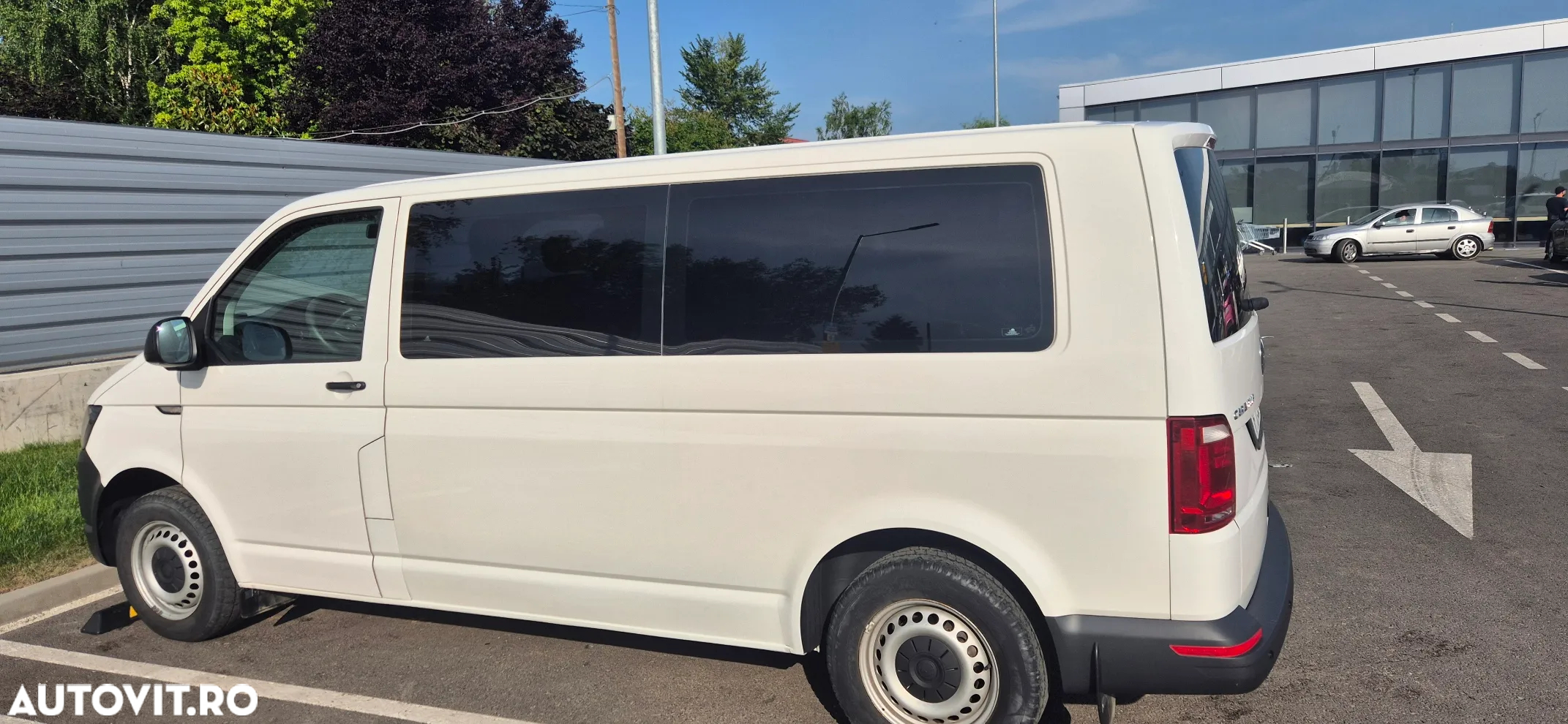 Volkswagen Caravelle T6 2.0 TDI LR Comfortline - 3