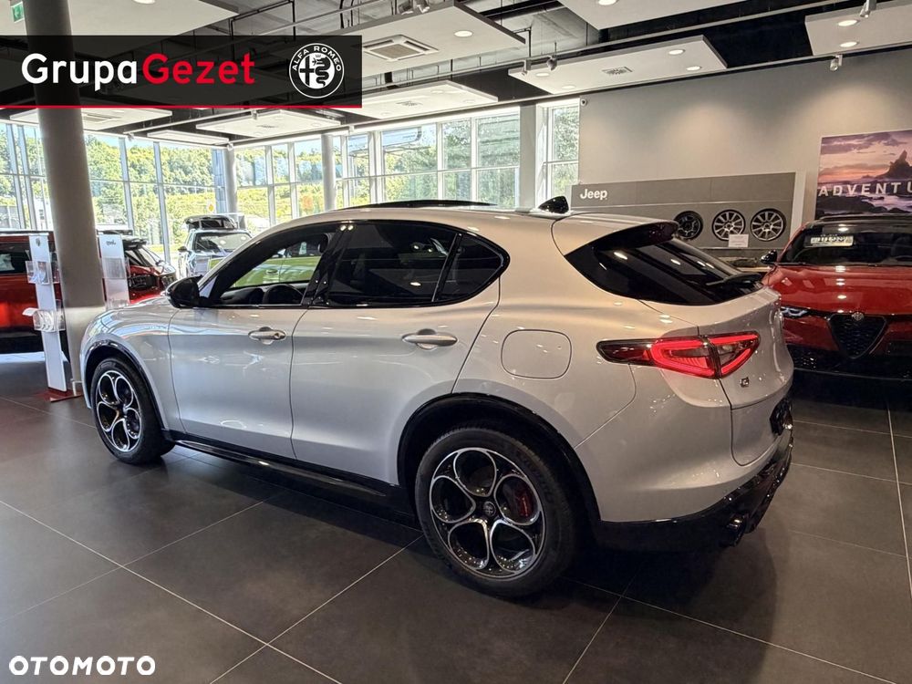 Alfa Romeo Stelvio - 2