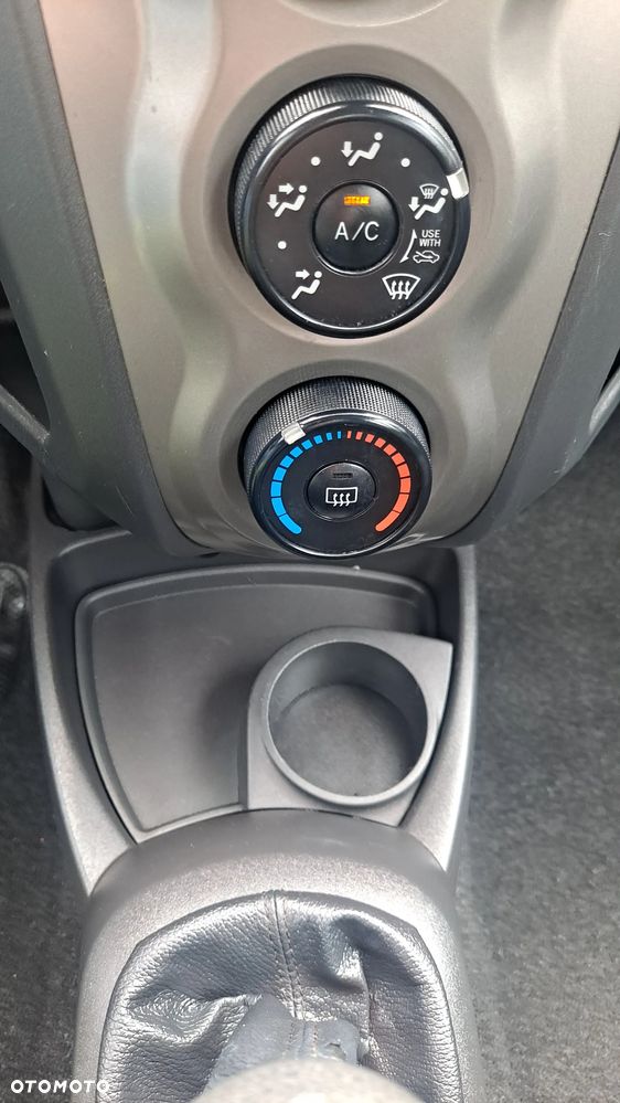 Toyota Yaris 1.0 VVT-i - 21