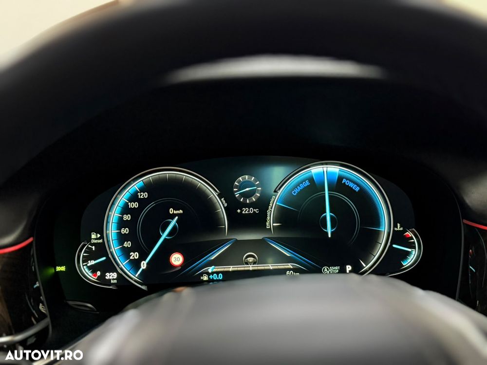 BMW Seria 7 730Ld xDrive - 28