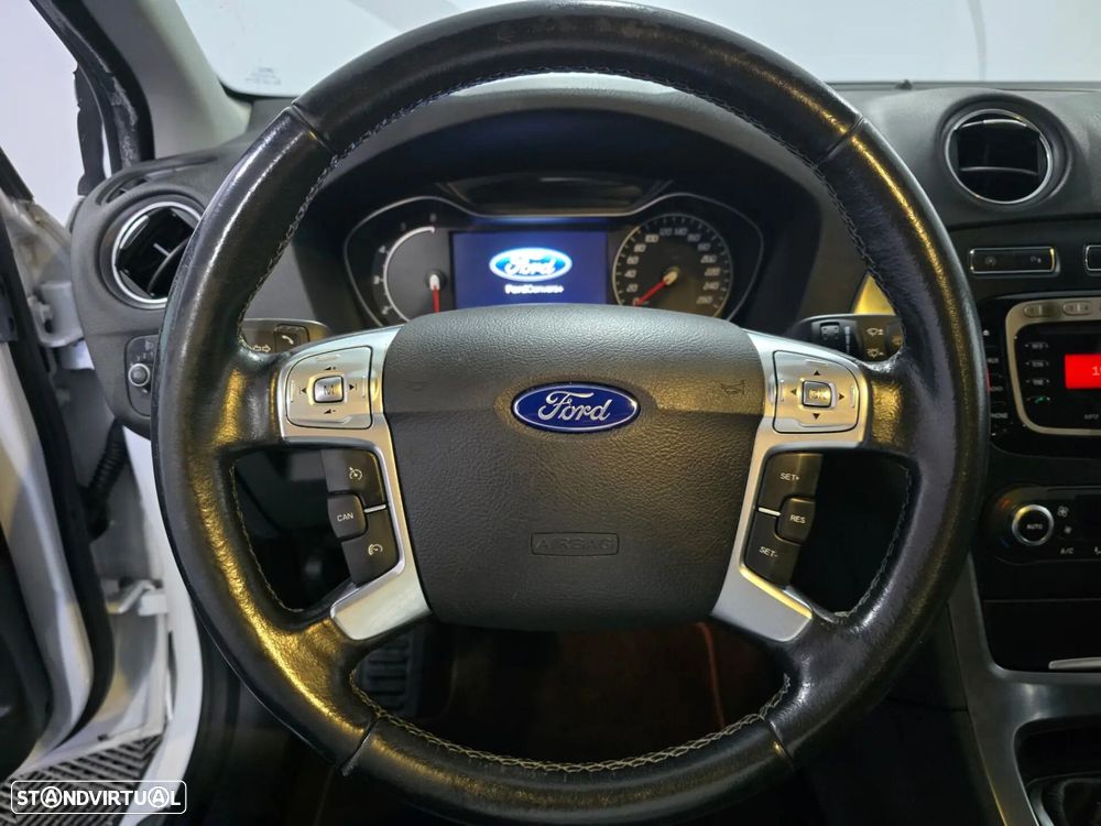 Ford Mondeo SW 1.6 TDCi Titanium - 12