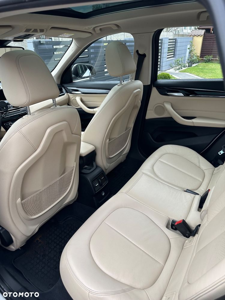 BMW X1 xDrive20i - 13