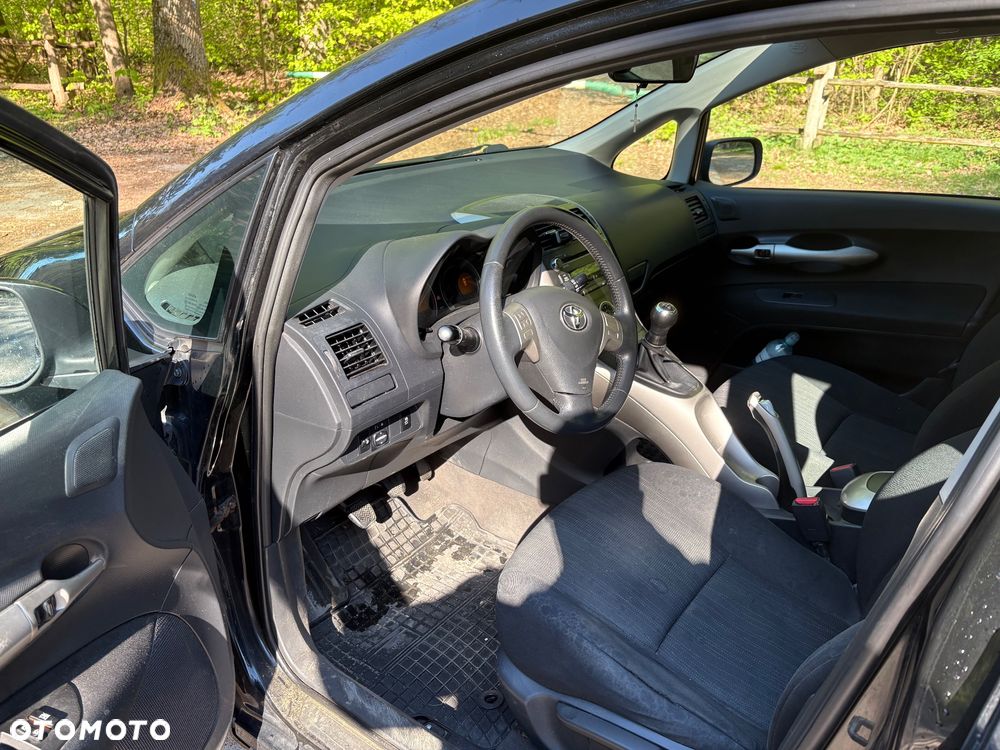 Toyota Auris - 9