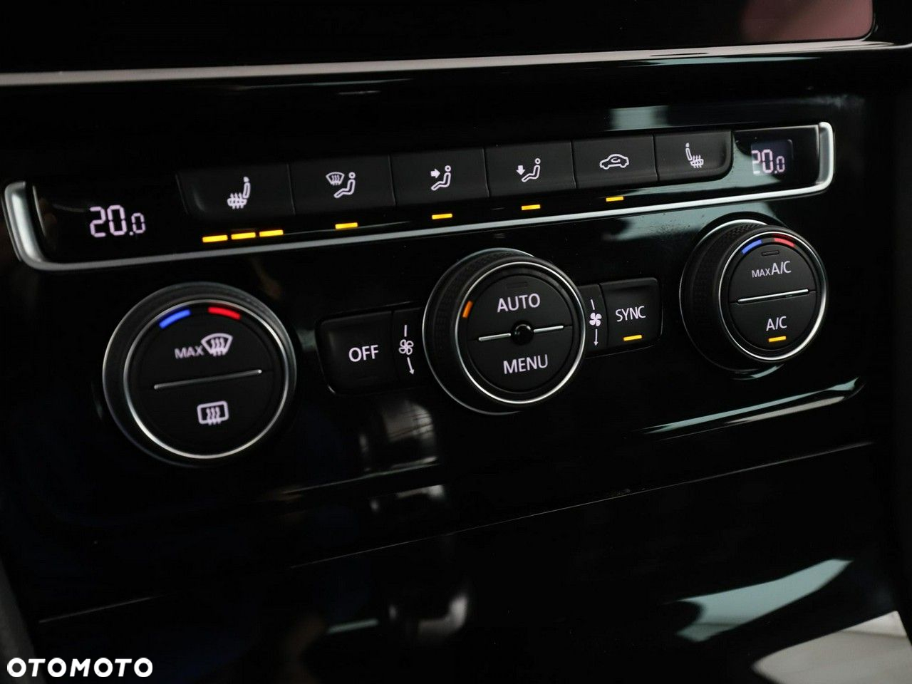 Volkswagen Golf GTI (BlueMotion Technology) DSG Performance - 28