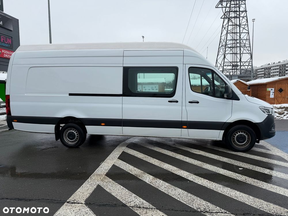 Mercedes-Benz Sprinter - 12