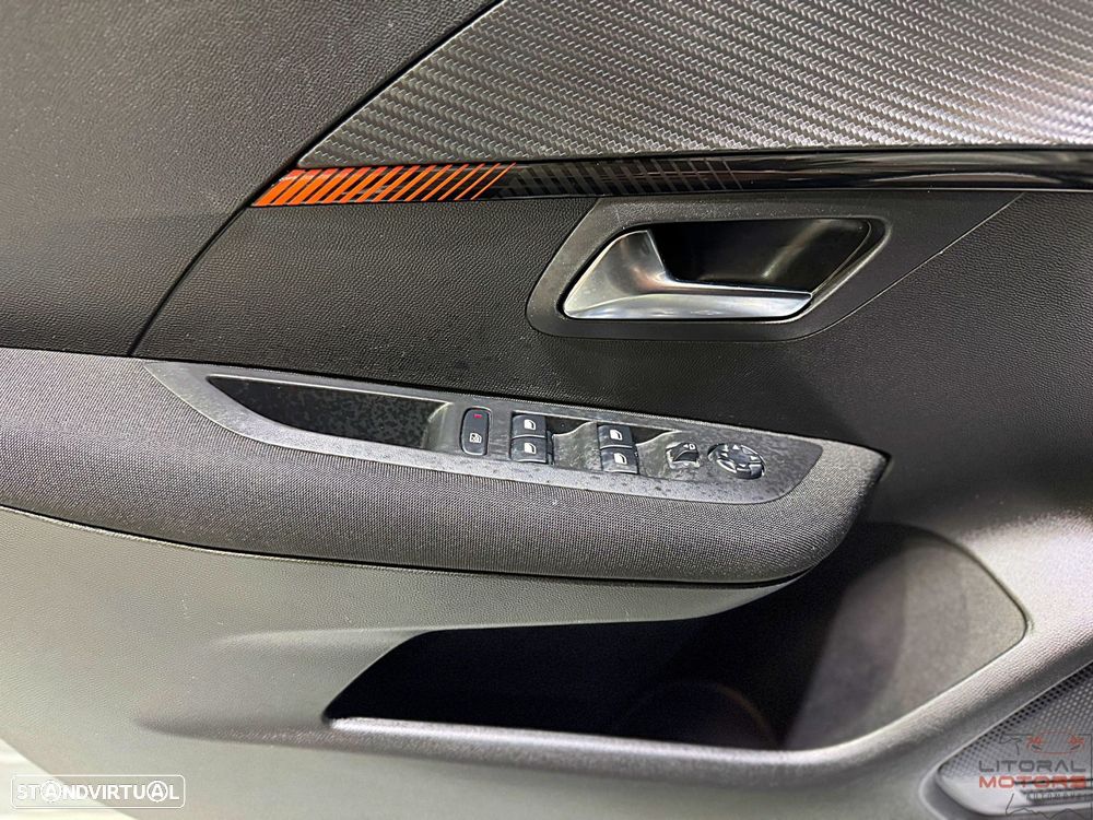 Peugeot 208 1.2 PureTech Active Pack - 17