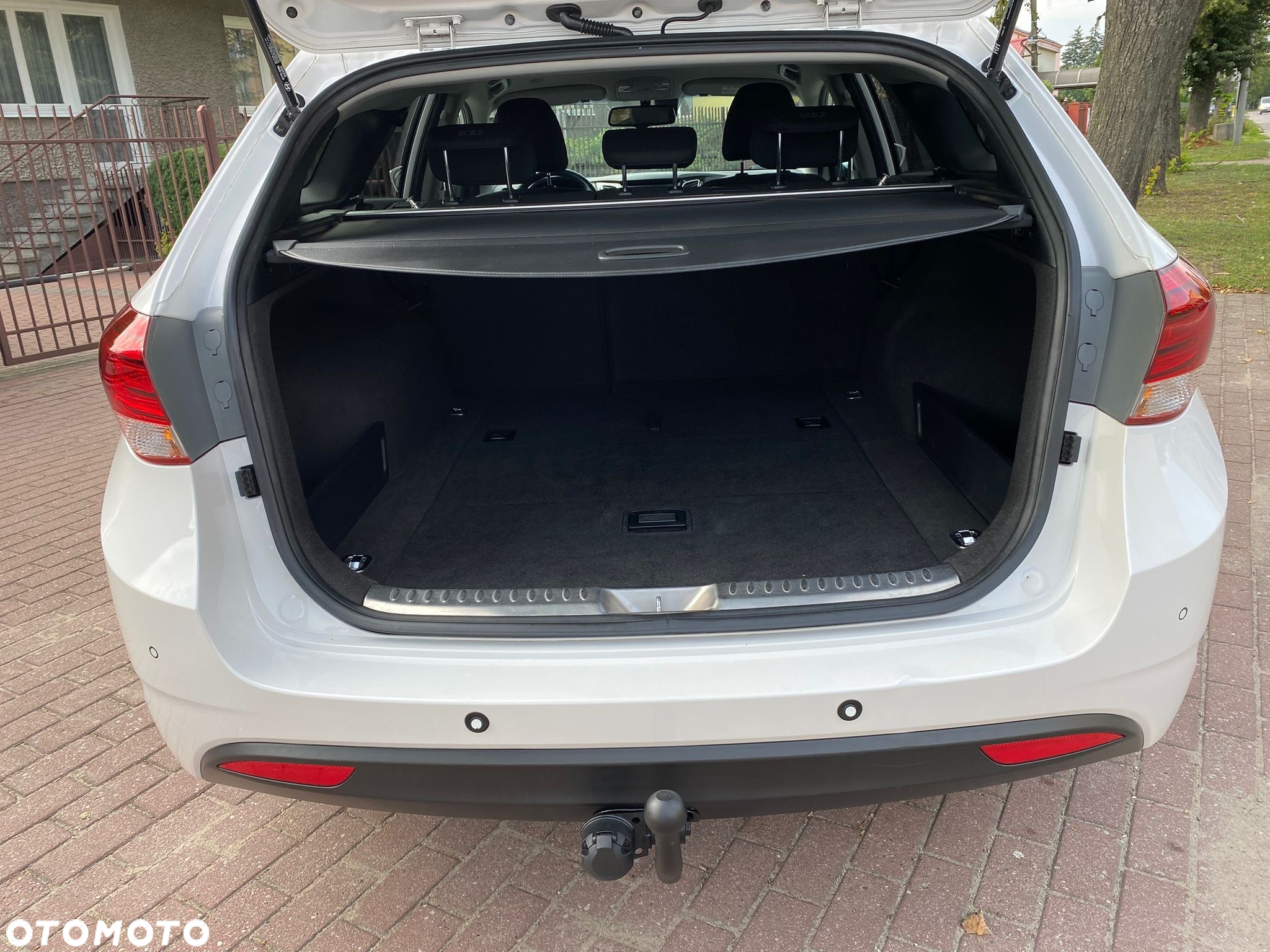 Hyundai i40 Kombi 1.7 CRDi Premium - 35