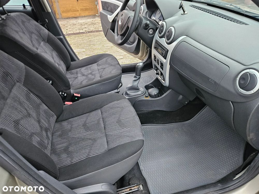 Dacia Sandero 1.6 Laureate - 10