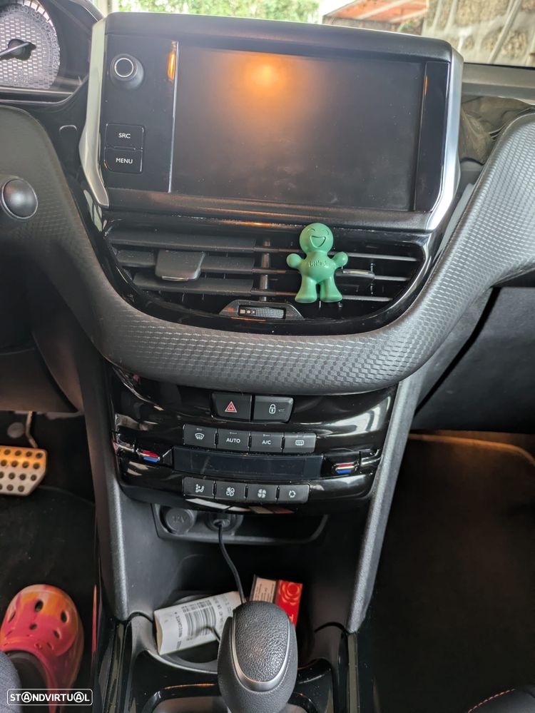 Peugeot 2008 PureTech 110 Stop&Start EAT6 GT-Line Edition - 5