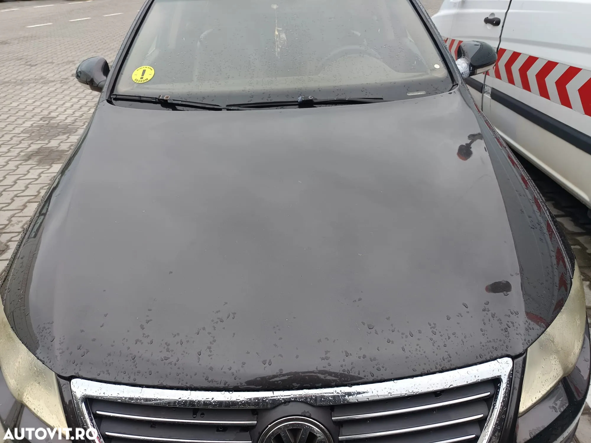 Dezmembram Volkswagen Passat B6 Variant 2.0 TDI Cod motor: BMR - 3