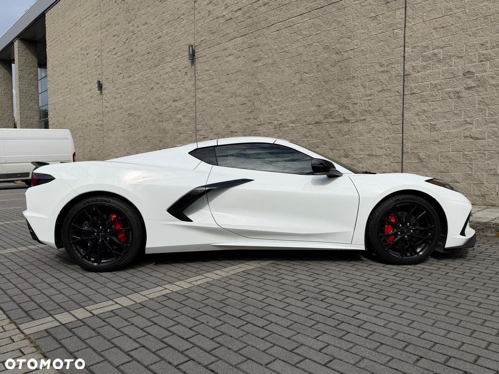 Chevrolet Corvette - 10