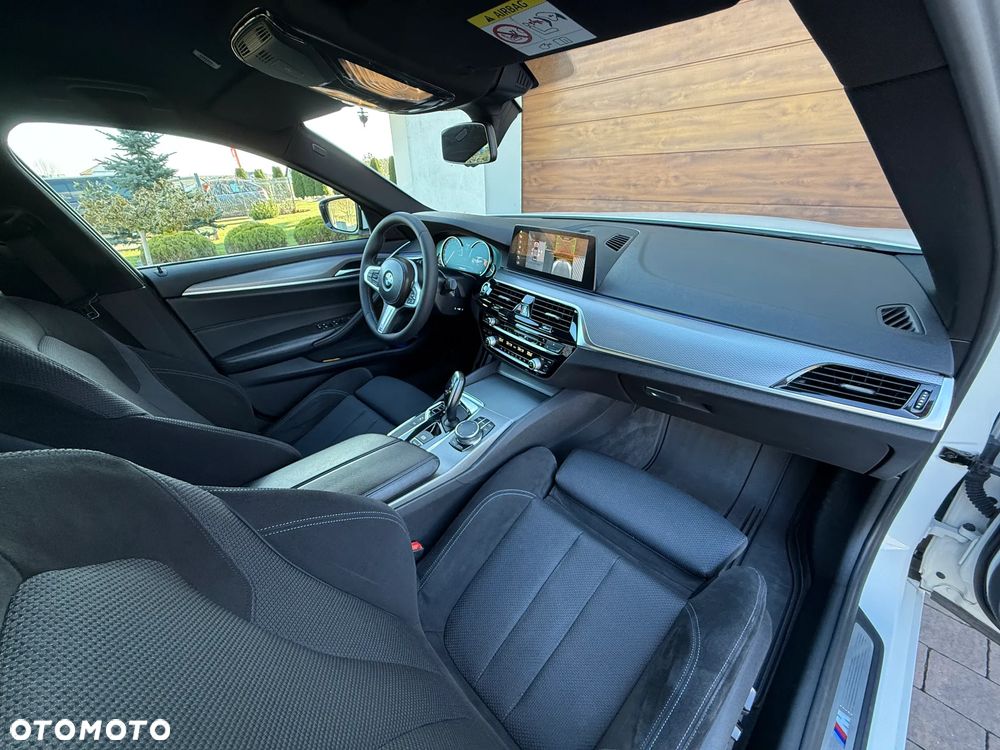 BMW Seria 5 520d xDrive M Sport sport - 12