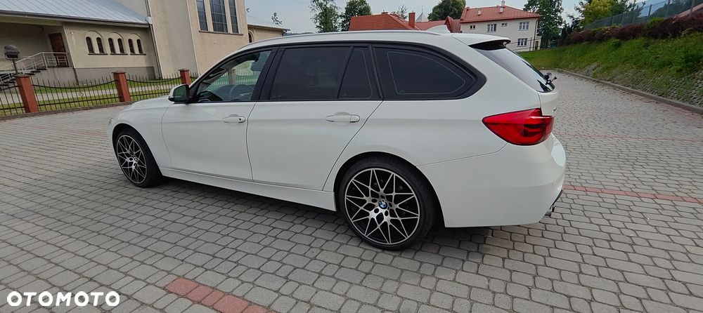 BMW Seria 3 330i xDrive Edition Luxury Line Purity - 7