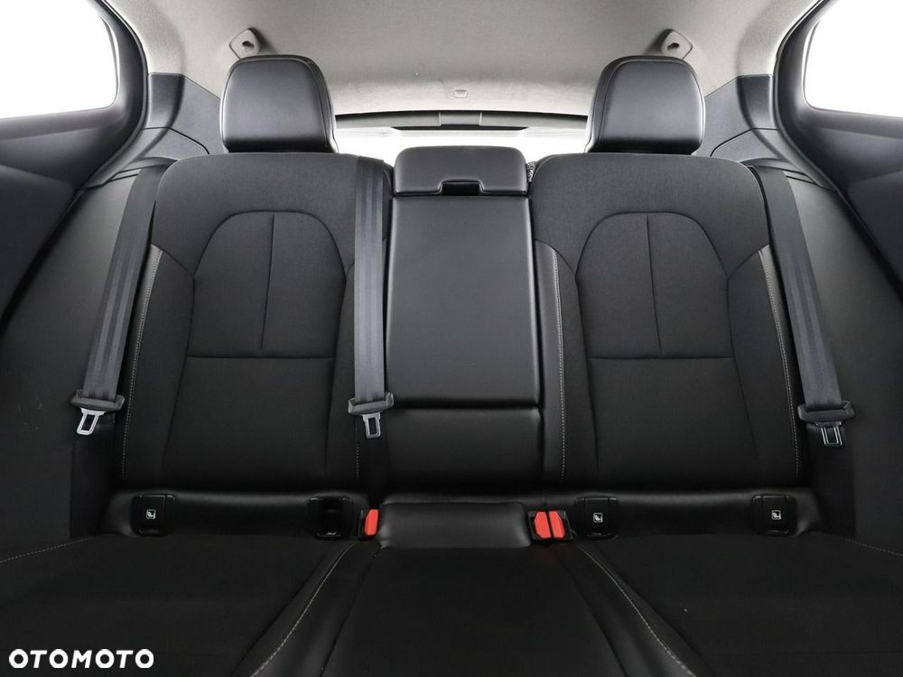 Volvo XC 40 T3 Momentum - 19
