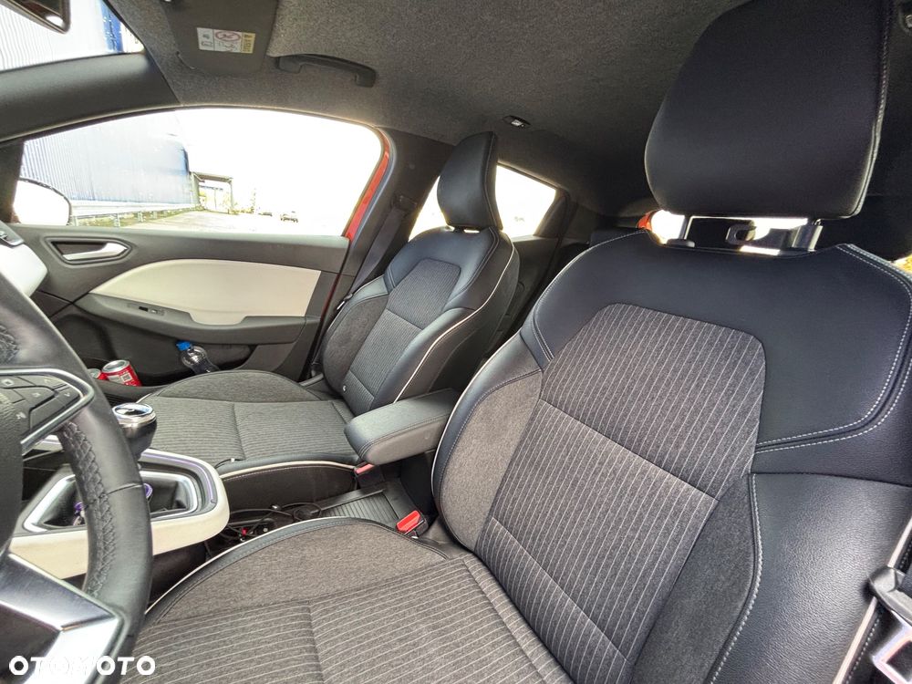 Renault Clio 1.0 TCe Techno - 10