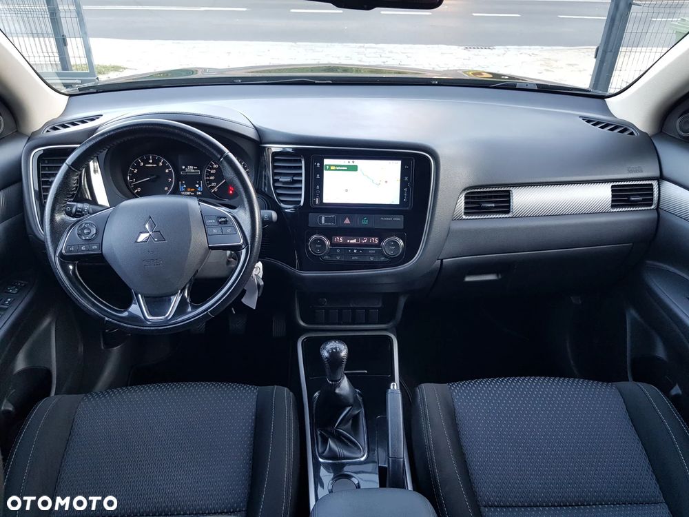 Mitsubishi Outlander 2.0 Intense 2WD - 34