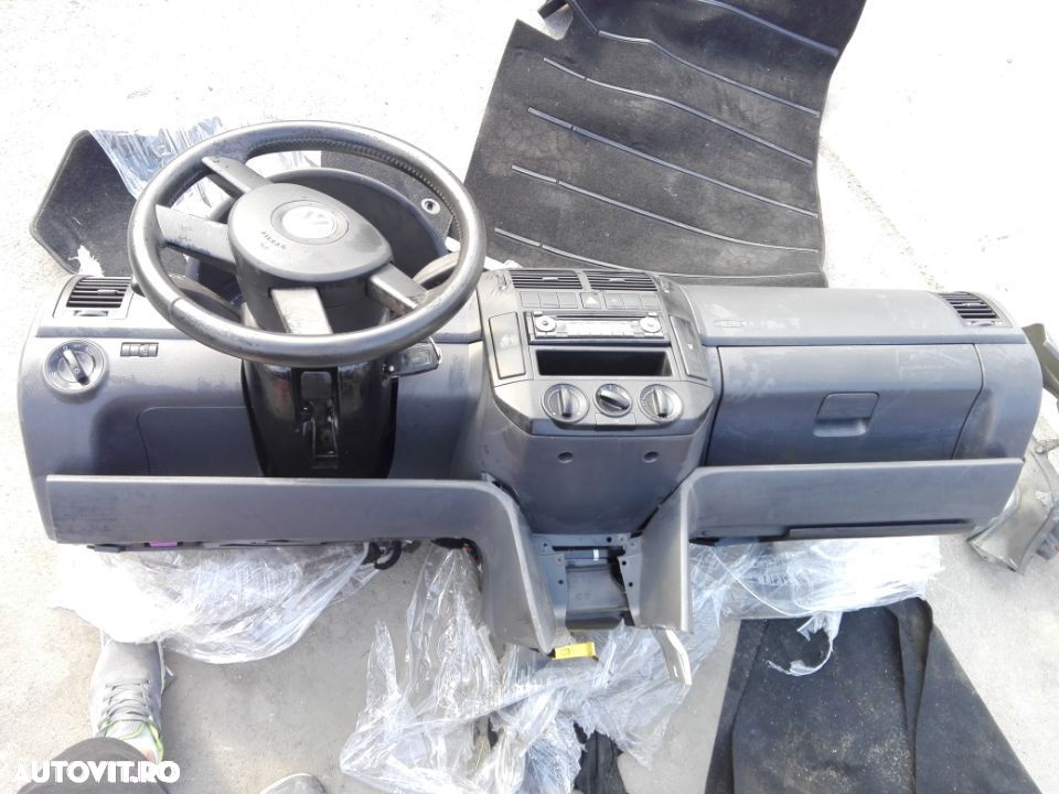 Plansa de bord cu airbag volan si pasager Volkswagen Polo din 2007 - 1