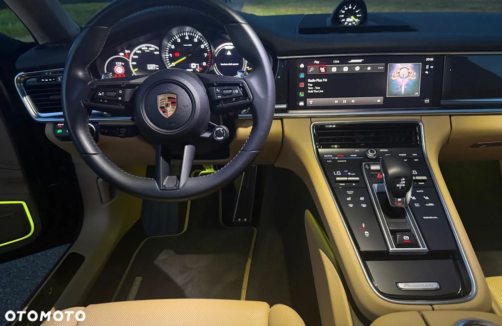 Porsche Panamera 4 Platinum Edition - 18