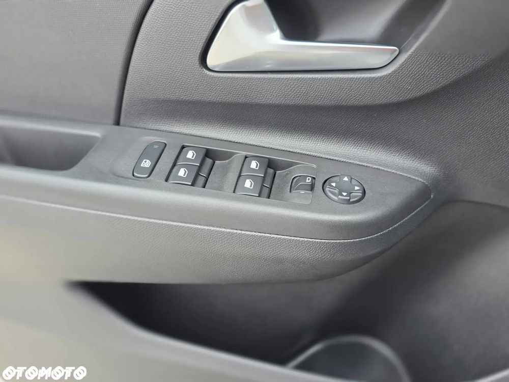 Opel Corsa 1.5 D Elegance S&S - 28