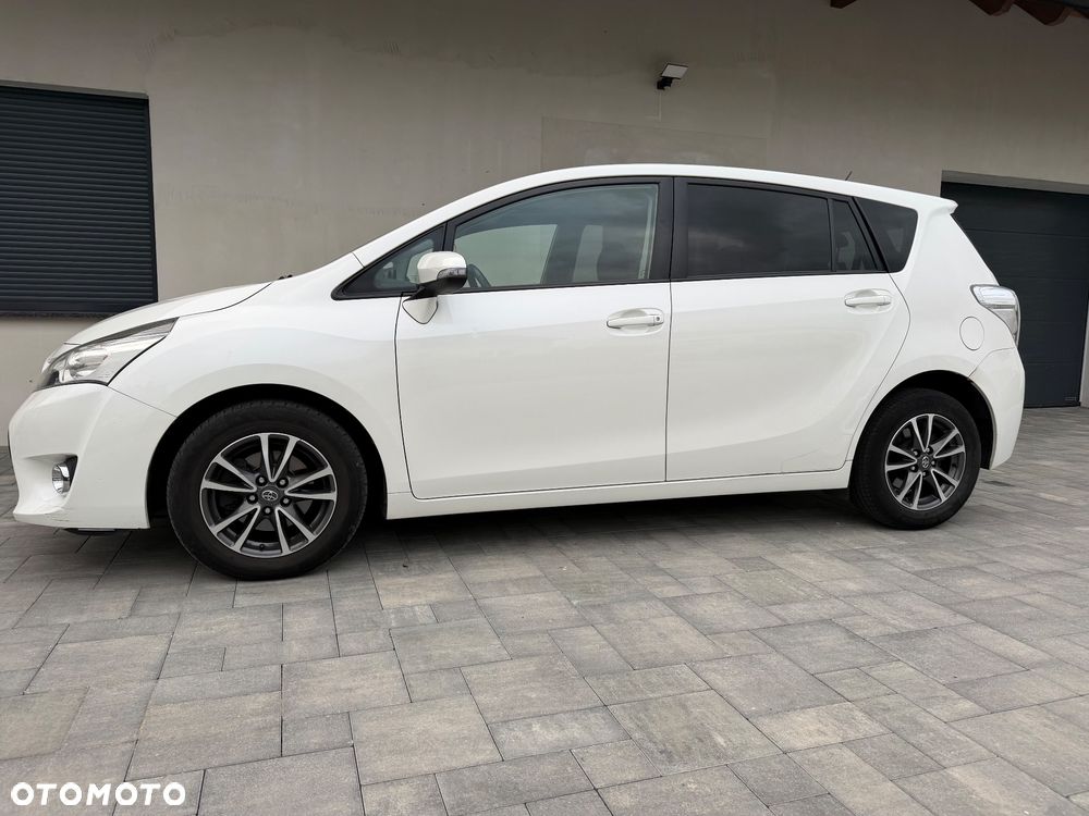 Toyota Verso 2.0 D-4D Active - 12