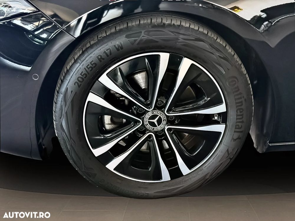 Mercedes-Benz A 200 7G-DCT Progressive - 17