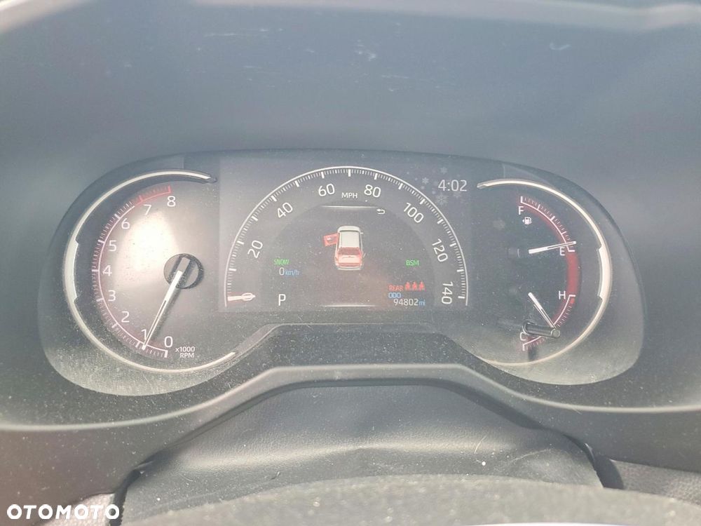 Toyota RAV4 2.5 XLE - 11