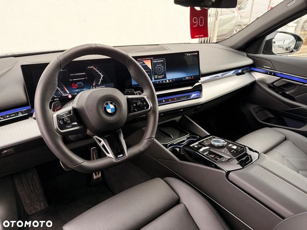 BMW Seria 5 520i - 28