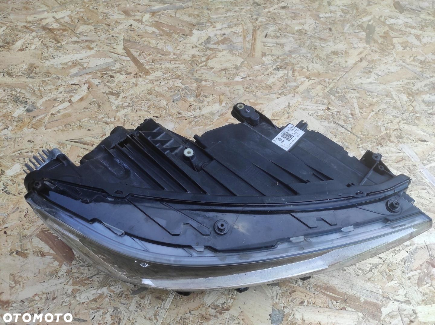 LAMPA PRAWA PRZÓD VW PASSAT B8 FULL LED - 5
