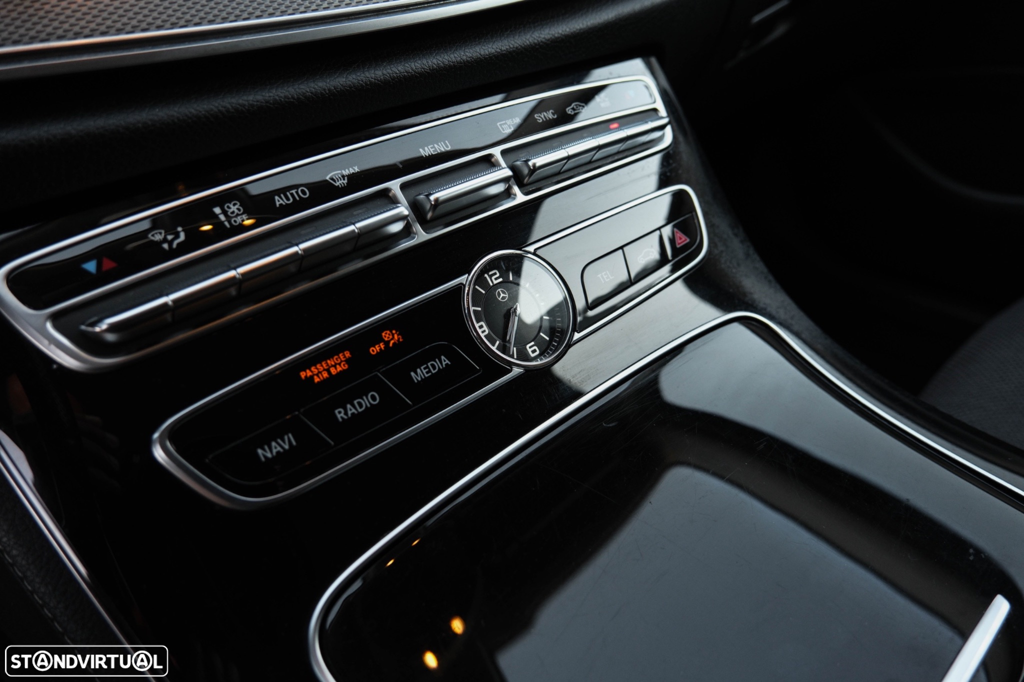 Mercedes-Benz E 220 BlueTEC Avantgarde Auto. - 16
