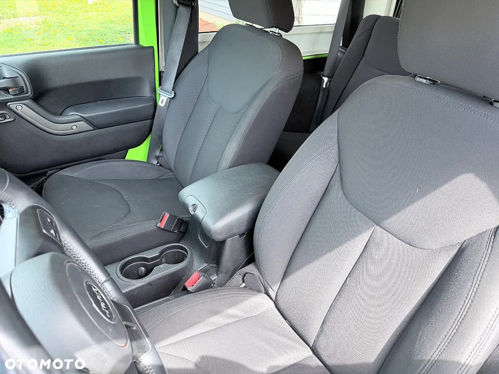 Jeep Wrangler - 14