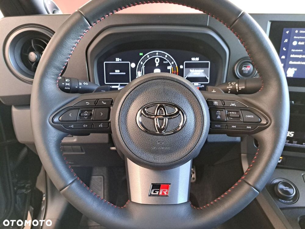 Toyota Yaris - 31