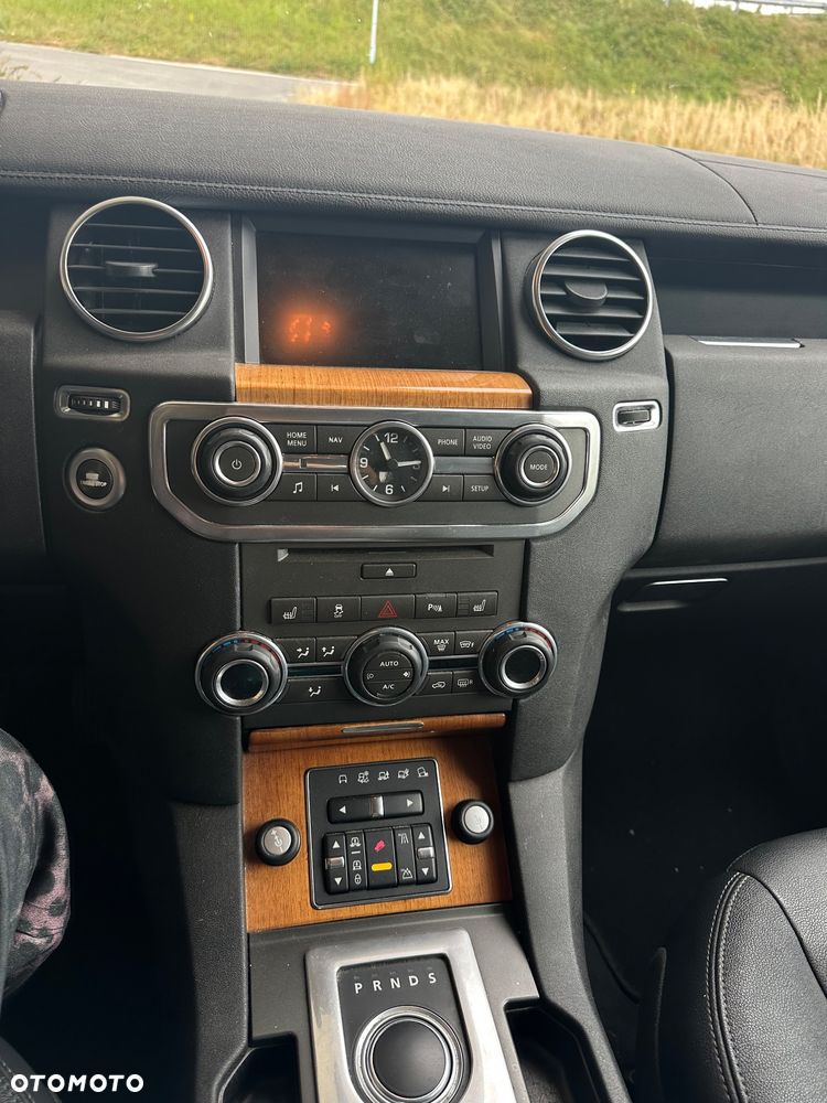 Land Rover Discovery SD V6 HSE - 10