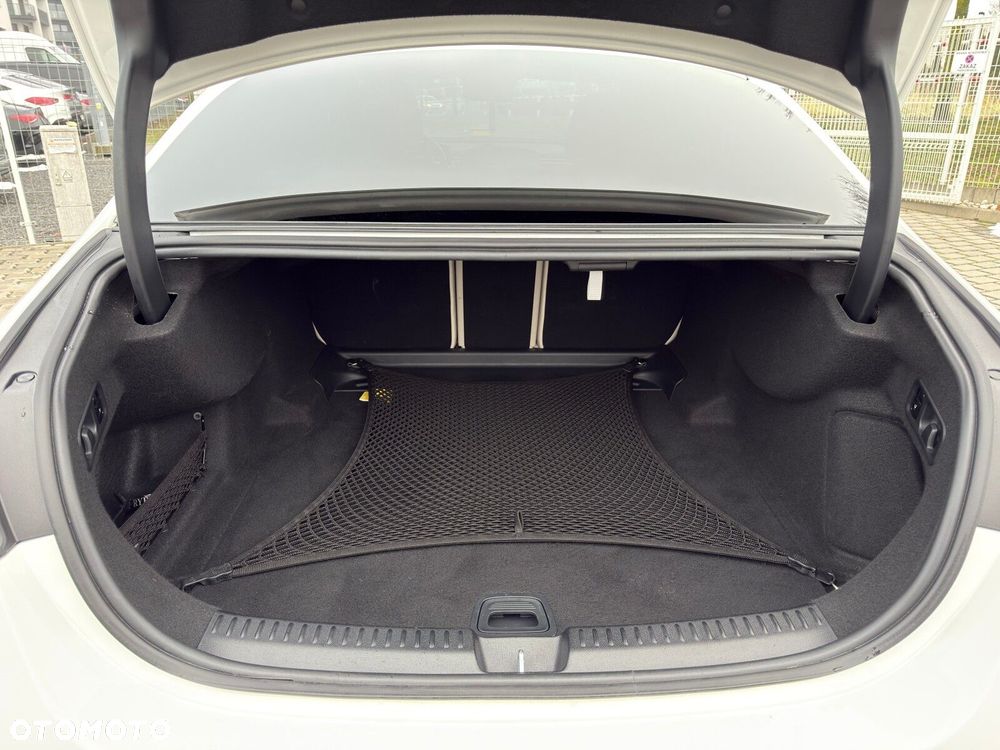 Mercedes-Benz Klasa E - 30