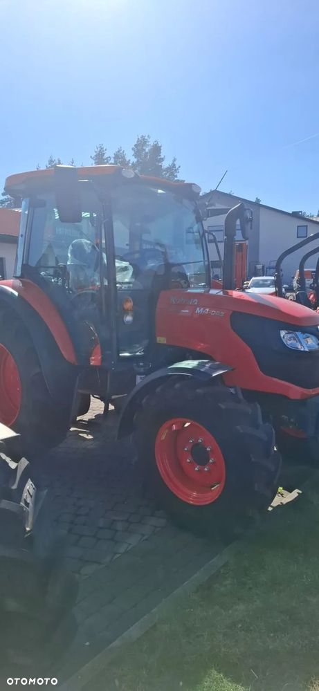 Kubota M4 063 - 11