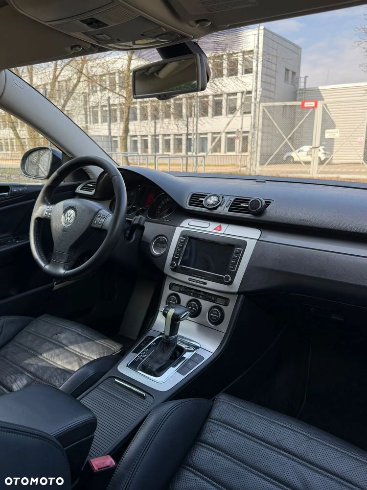 Volkswagen Passat 2.0 TDI DPF DSG Highline - 11