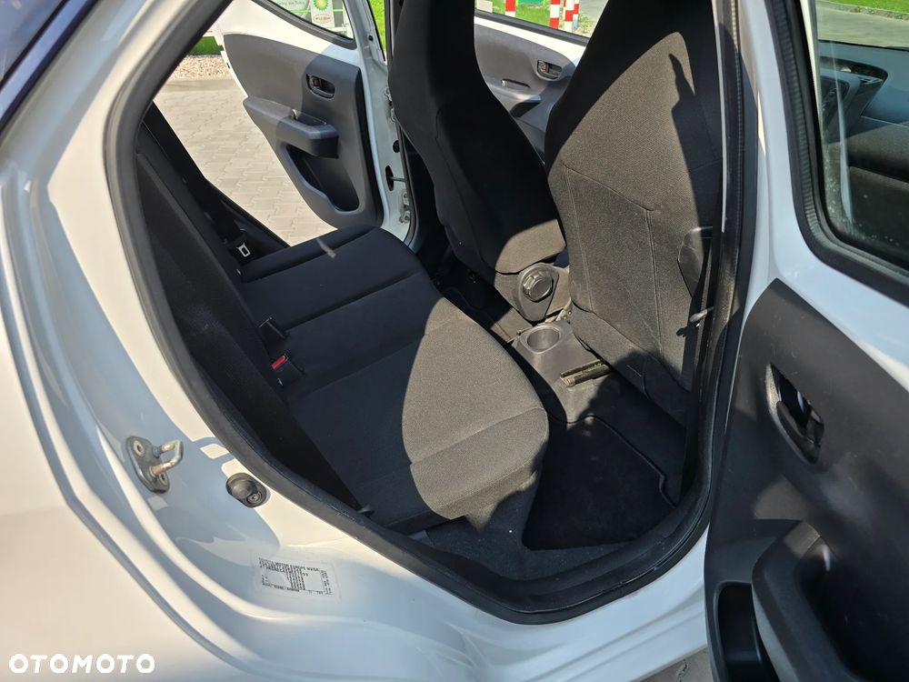 Toyota Aygo 1.0 VVT-i Color Edition - 11